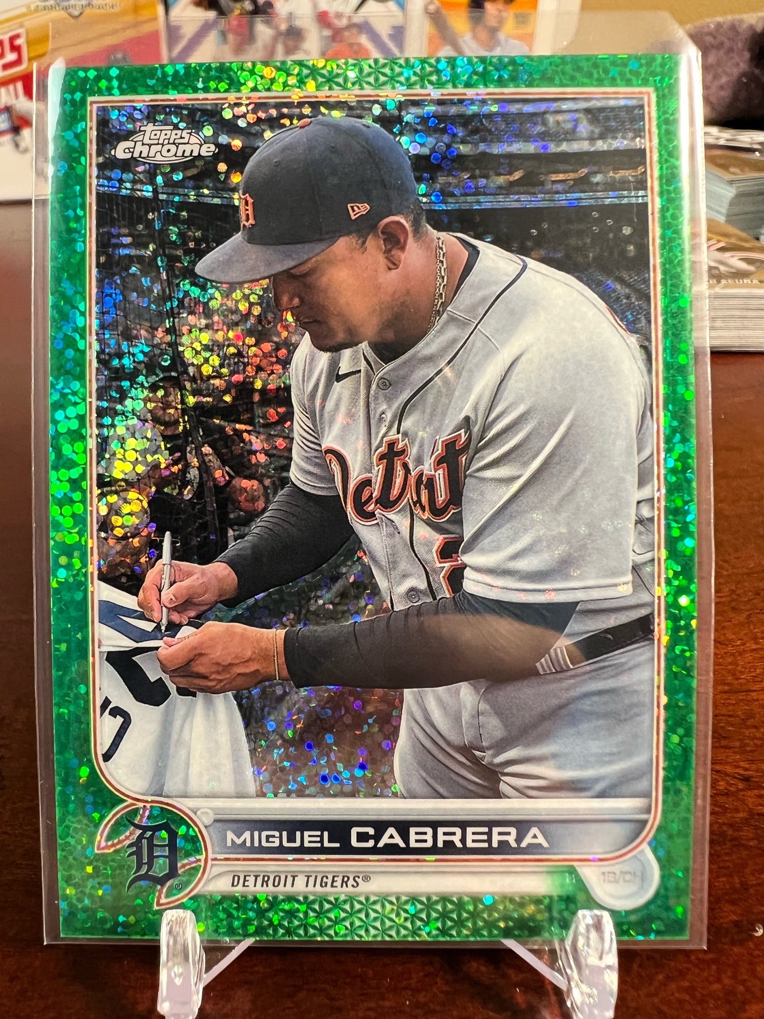 Miguel Cabrera – Detroit Tigers– 2022 Topps Chrome Emerald Speckle SP –  ballparkbeasts